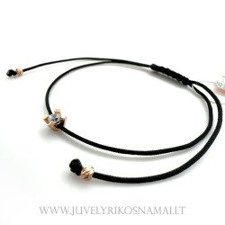 Juodo siūlo apyrankė su auksu