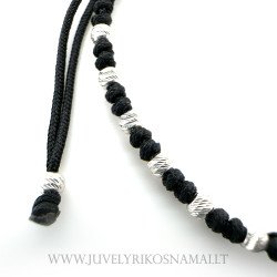 Juodo siūlo apyrankė su Sidabru