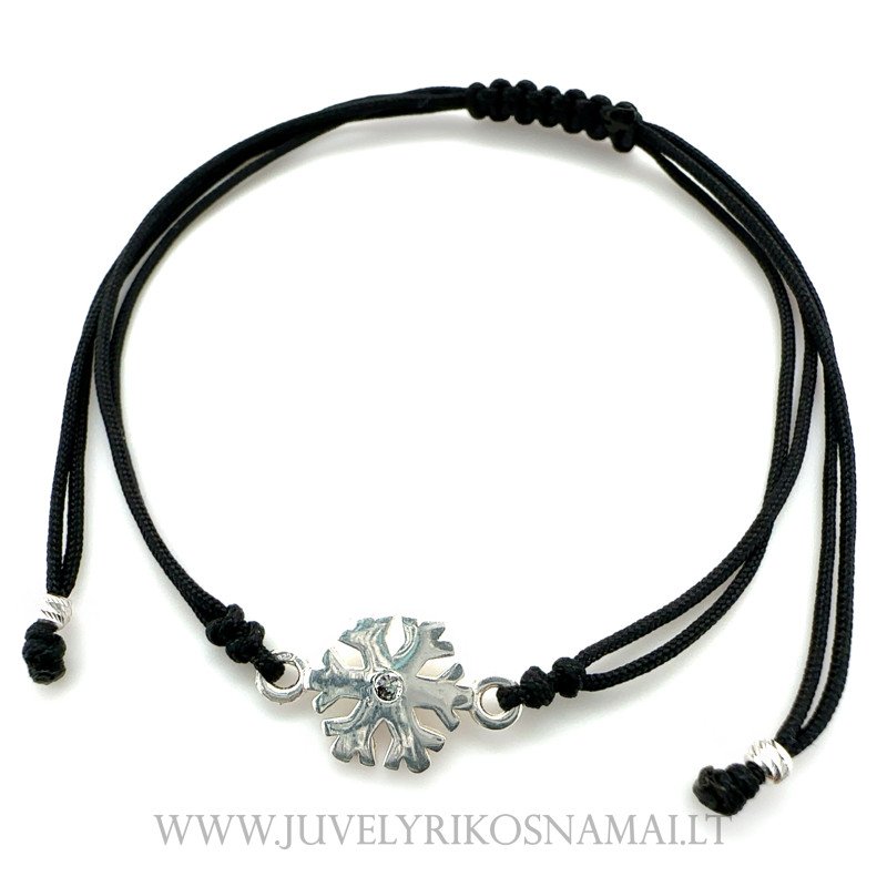 Juodo siūlo apyrankė su sidabriniu pakabuku "Snaigė"