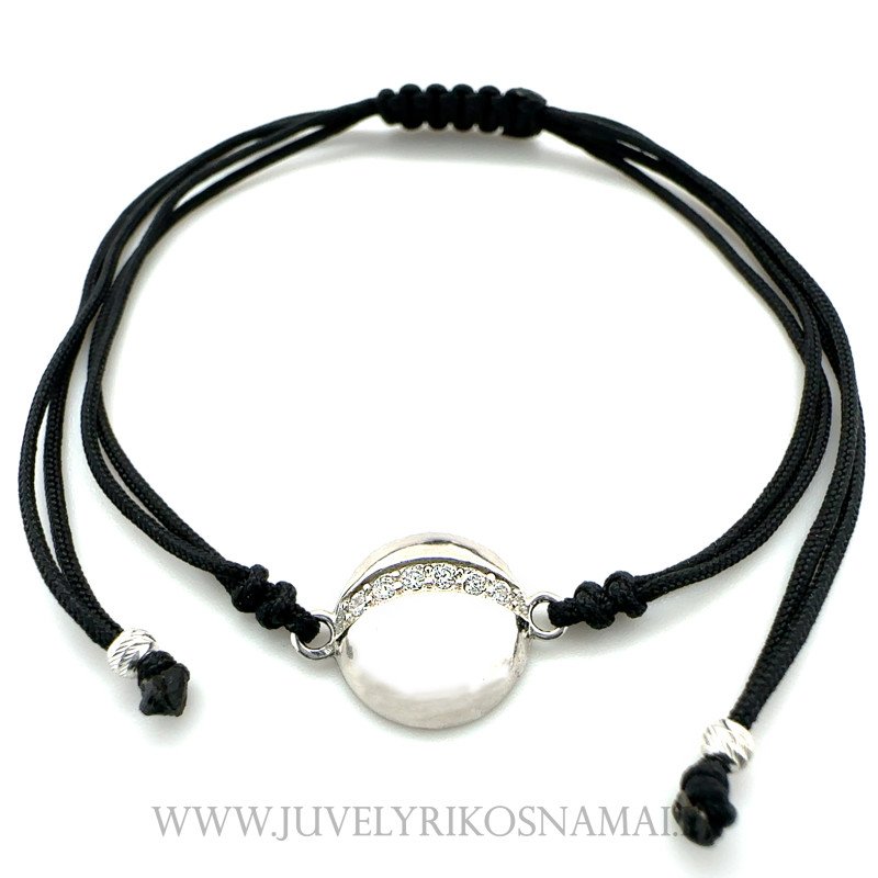 Juodo siūlo apyrankė su sidabriniu pakabuku