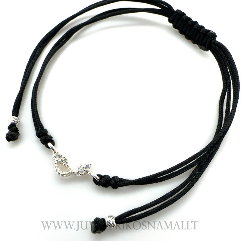 Juodo siūlo apyrankė su sidabriniu pakabuku "Nata"