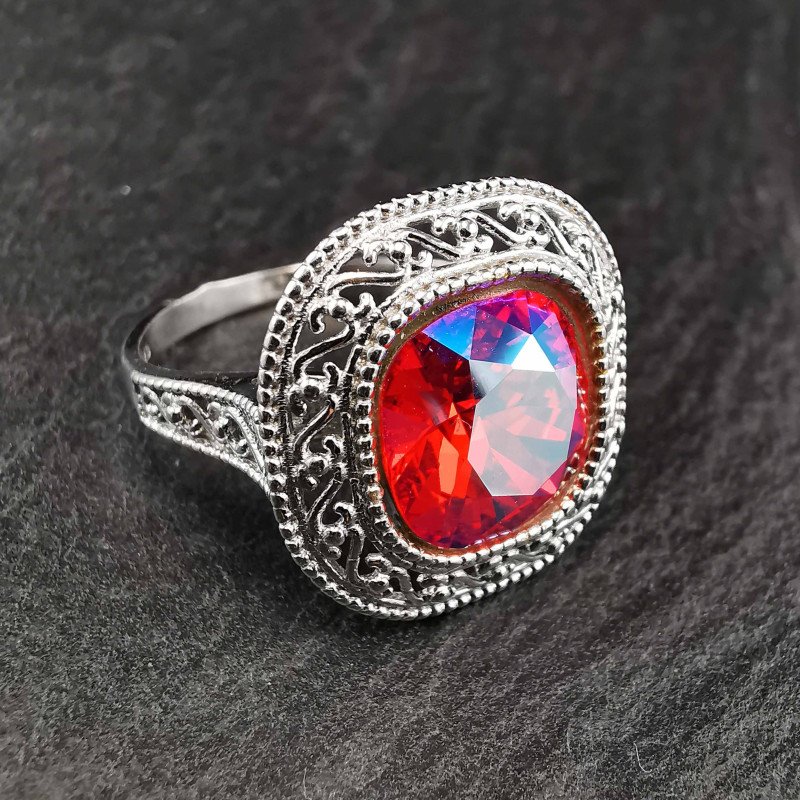 Sidabrinis žiedas su swarovski kristalu 18,5 mm Sidabrinis žiedas su swarovski kristalu 18,5 mm