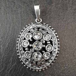 Sidabrinis pakabukas su swarovski kristalais