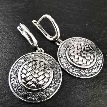 Sidabriniai kabantys auskarai