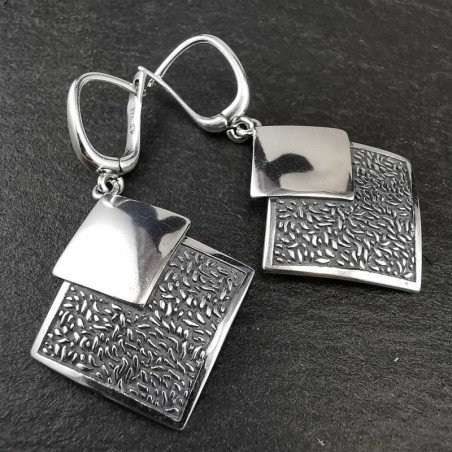 Sidabriniai kabantys auskarai