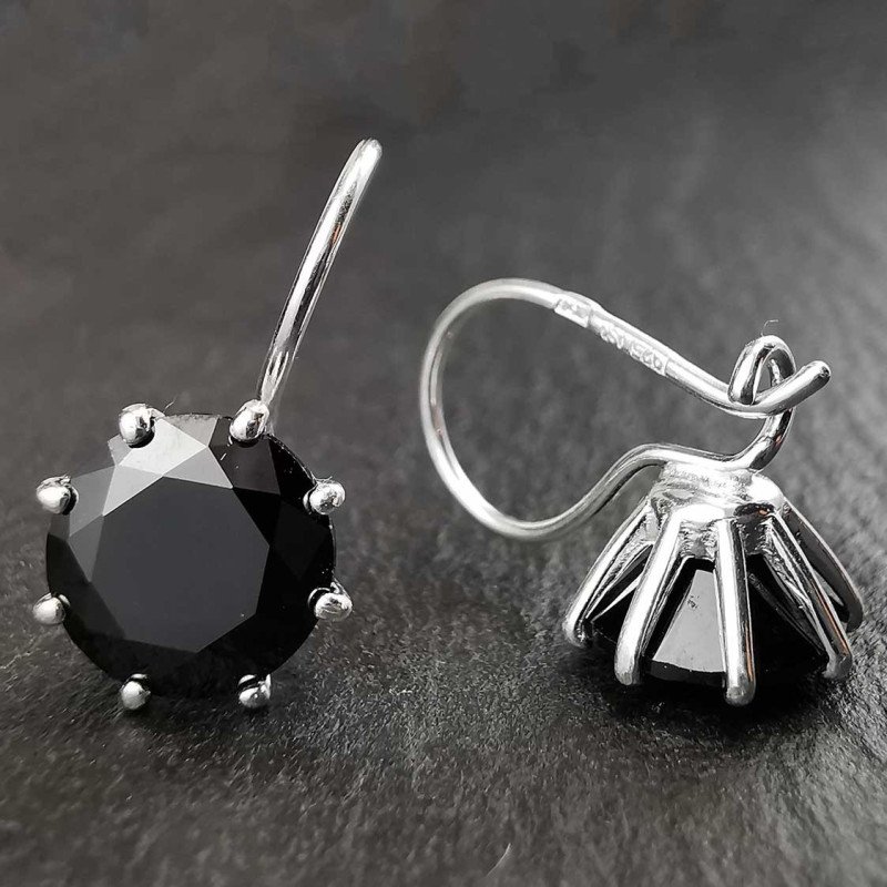 Sidabriniai kabantys auskarai su cirkoniu Sidabriniai kabantys auskarai su cirkoniu